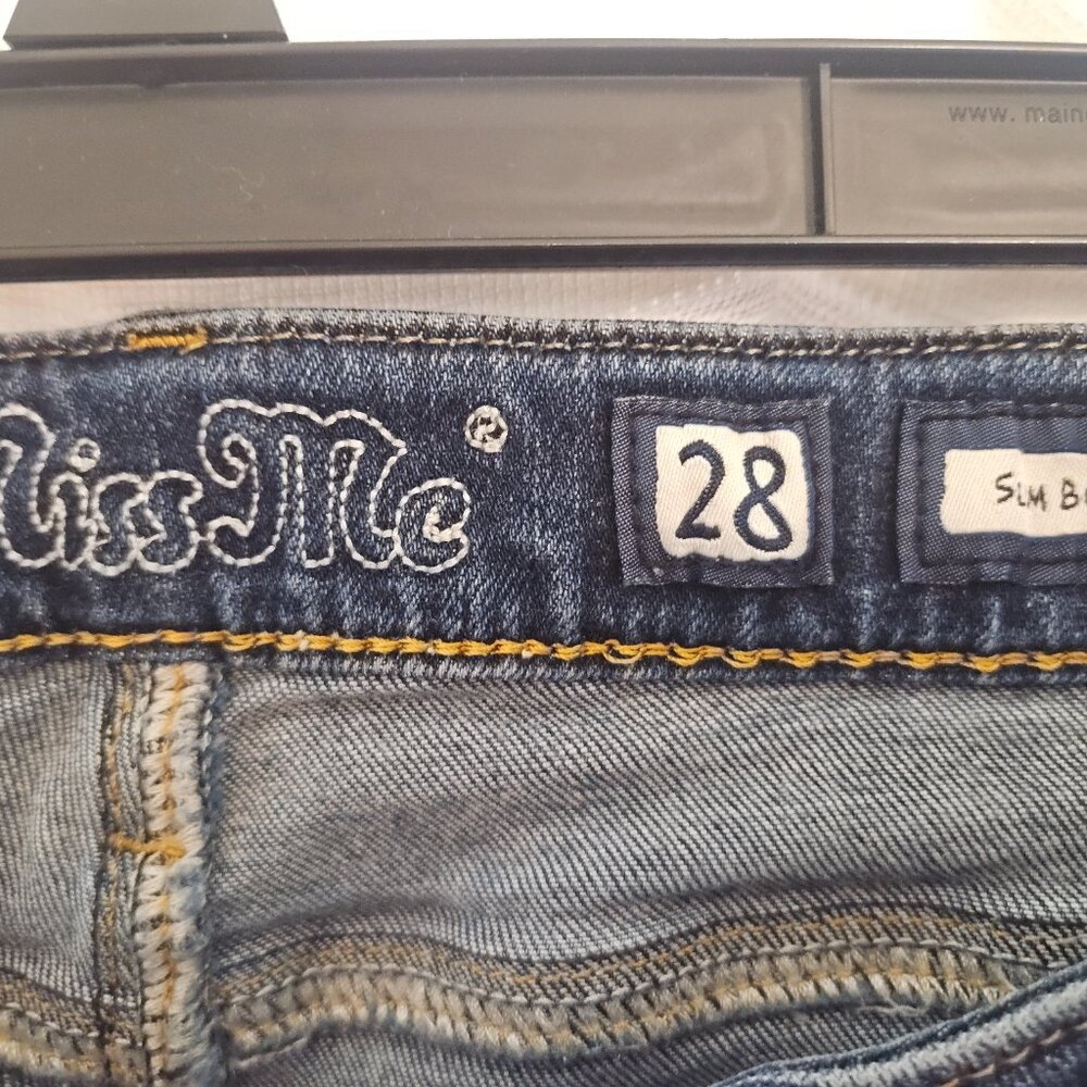 Jeans - Picture 2 of 4